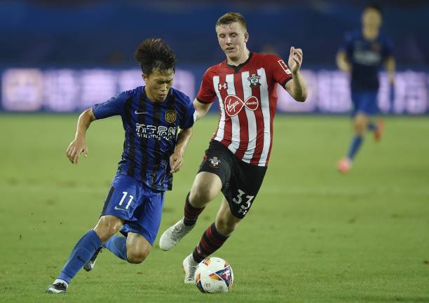 舞台等待着 舞台等待着