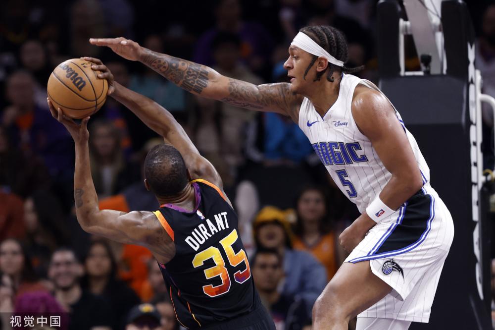 而阿森纳正 而阿森纳正